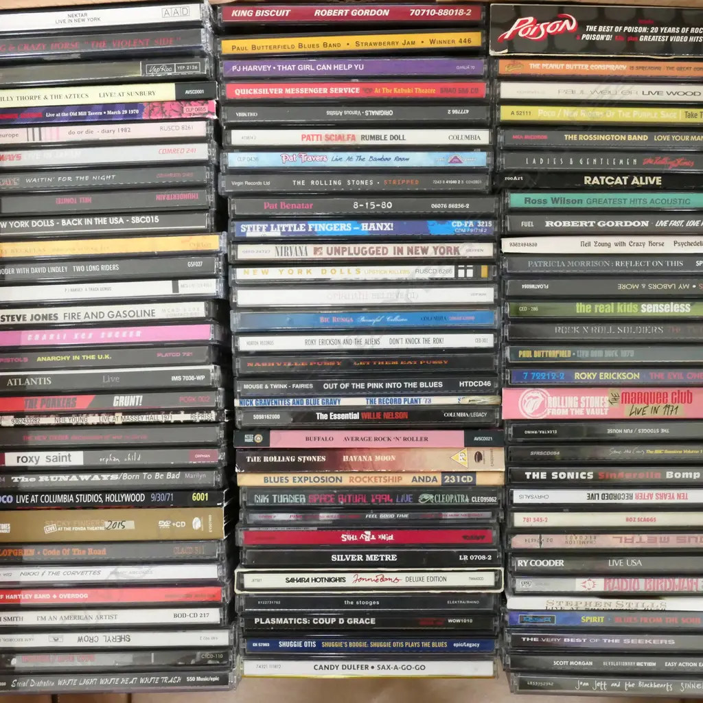 APPROX 80-90 CDS MIXED GENRE MAINLY ROCK Image 1++